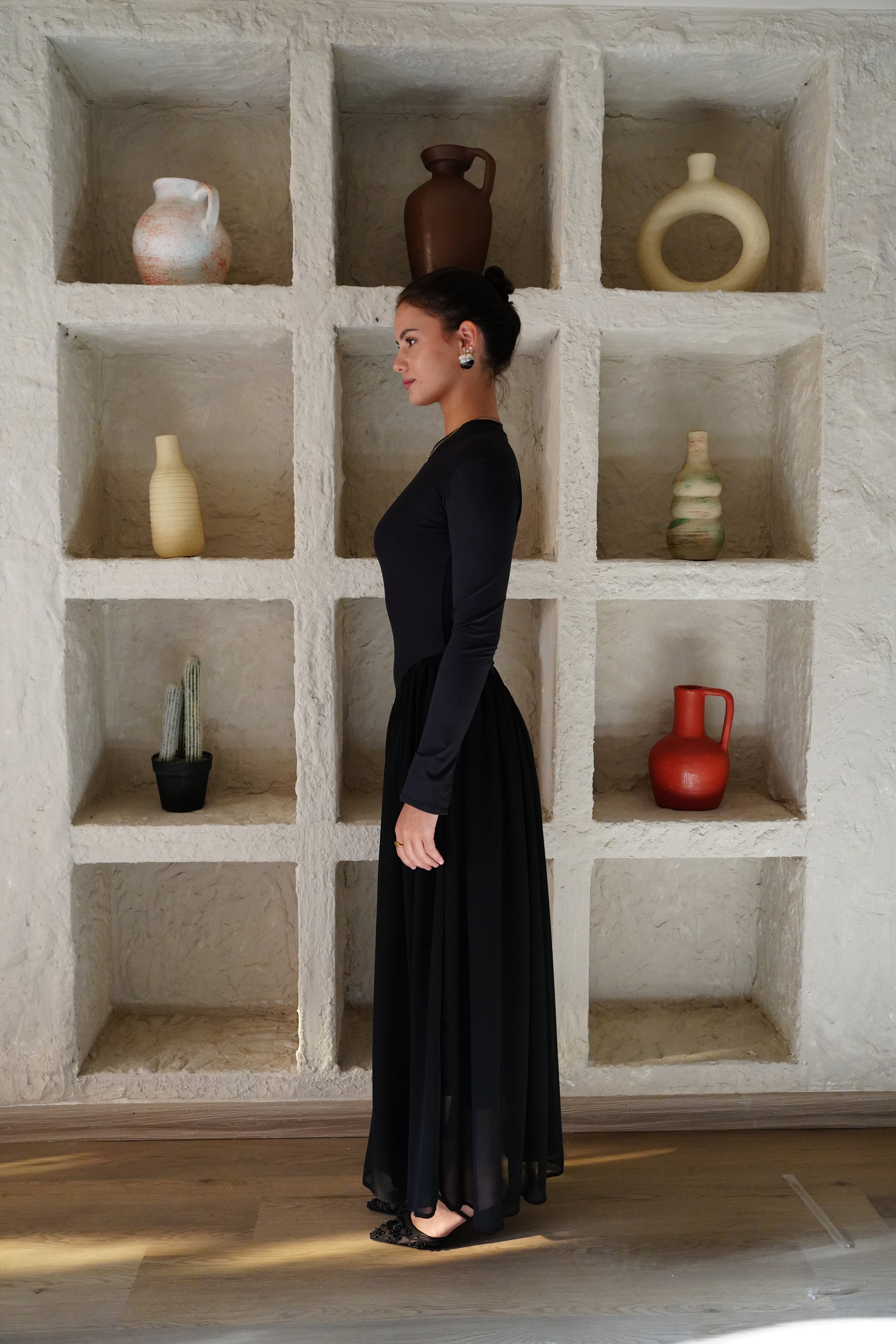 V-Waist Maxi Dress - Black
