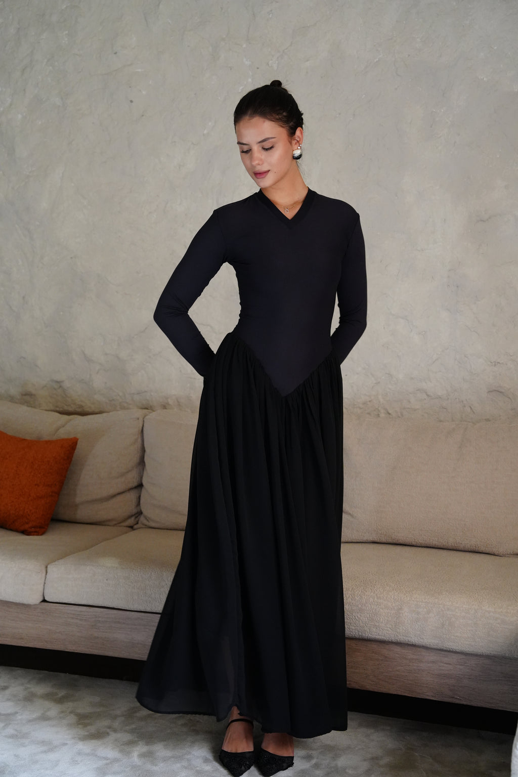 V-Waist Maxi Dress - Black