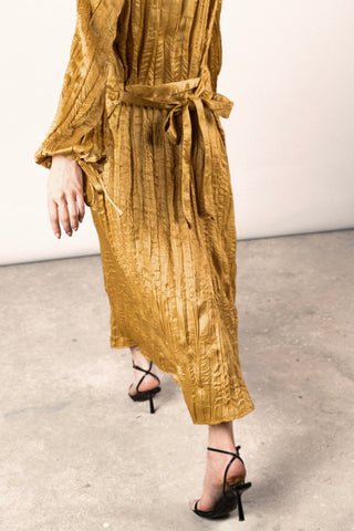 Wrinkled Shimmer Dress - Mustrad