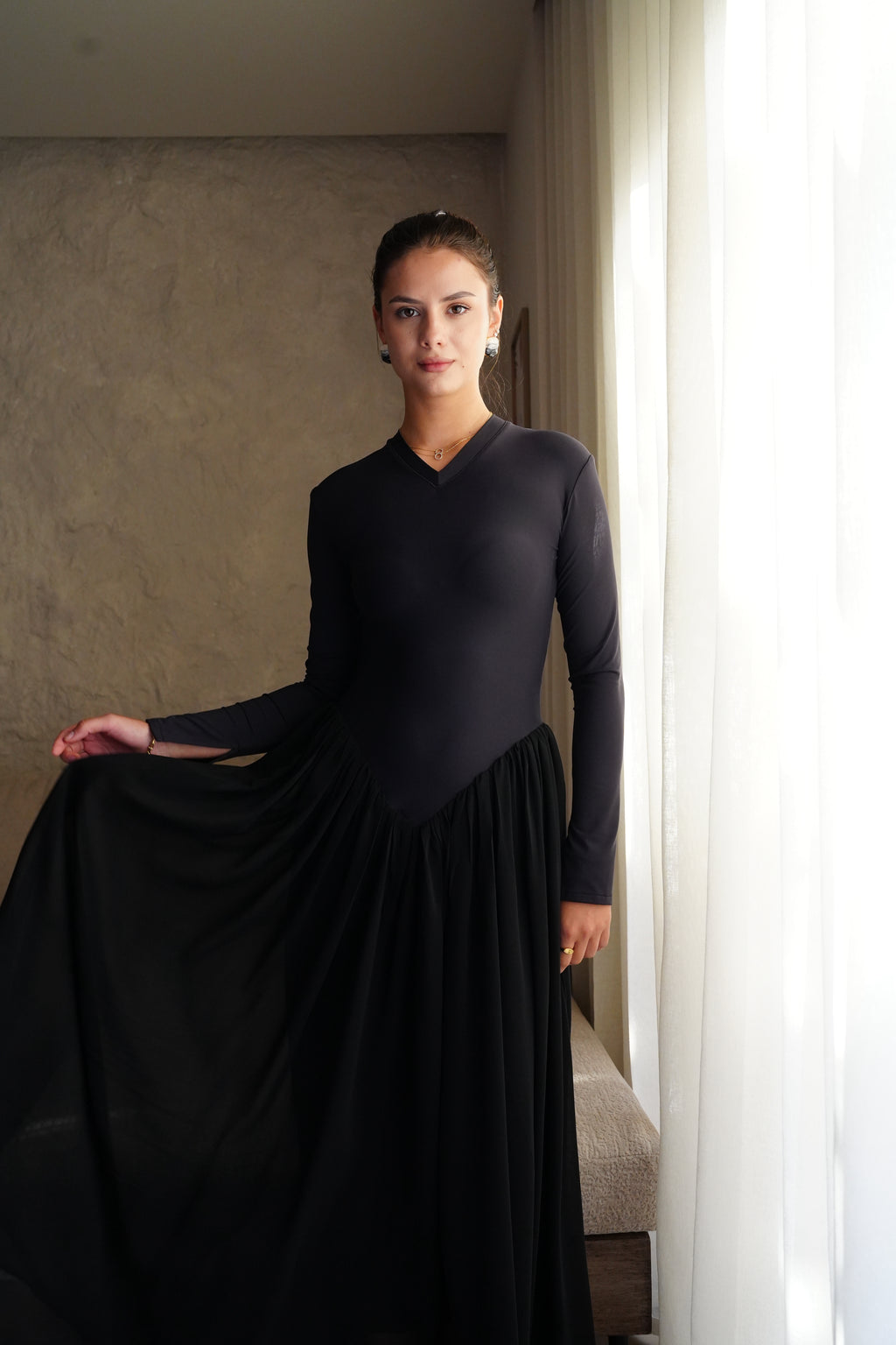 V-Waist Maxi Dress - Black