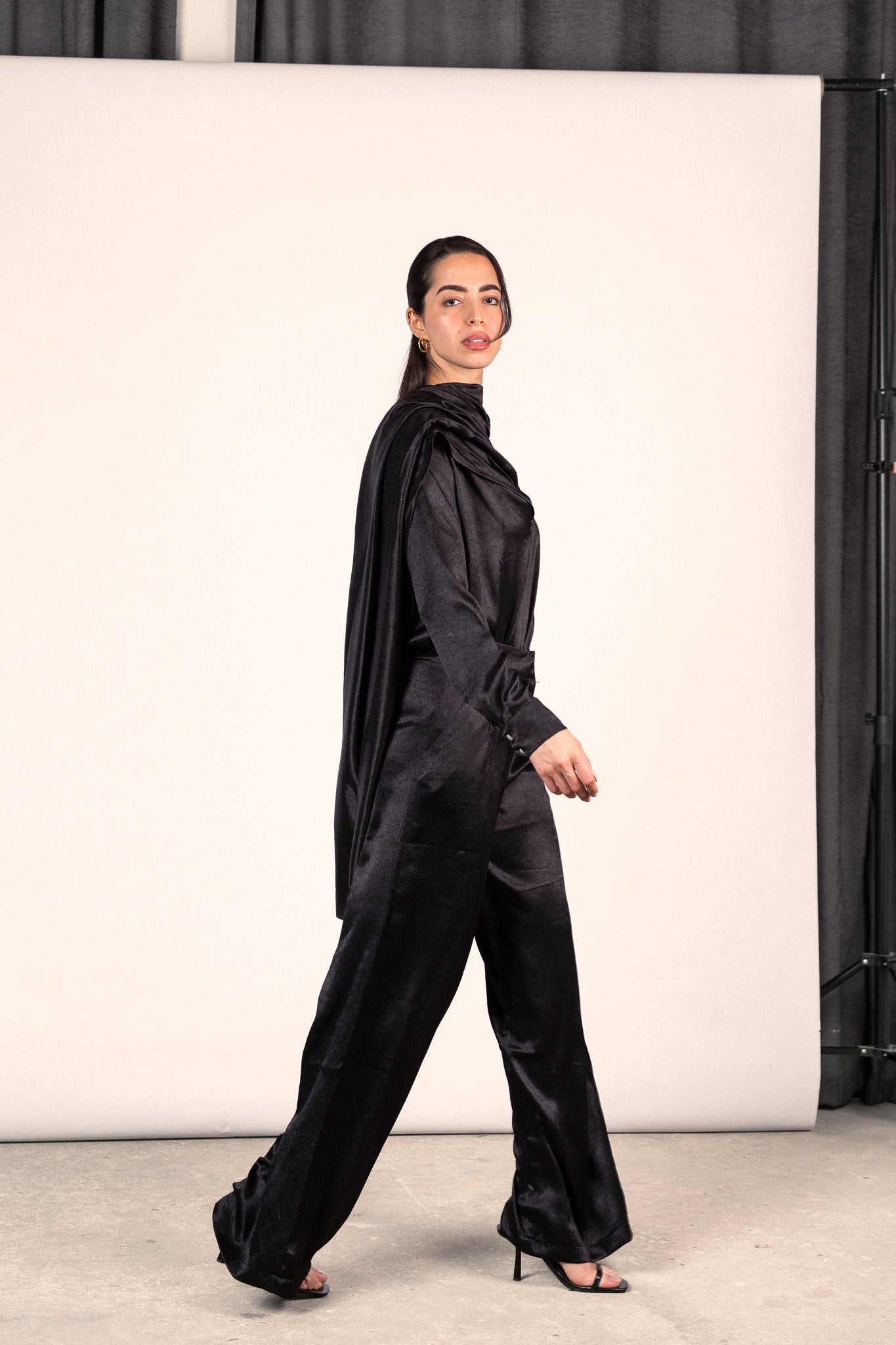 The Cape Pants - Black